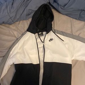 nike windbreaker